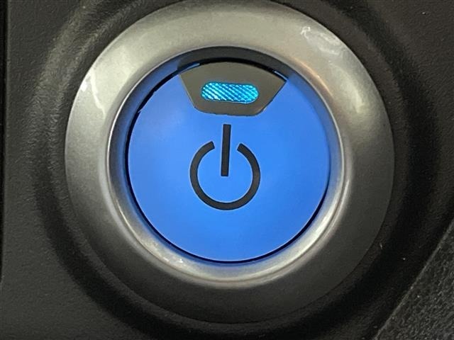 Nissan LEAF 2021 8237759-11