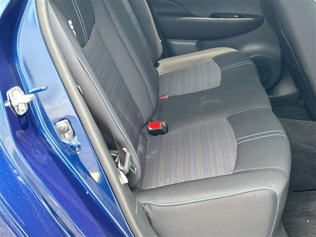 Nissan LEAF 2021 8237760-10