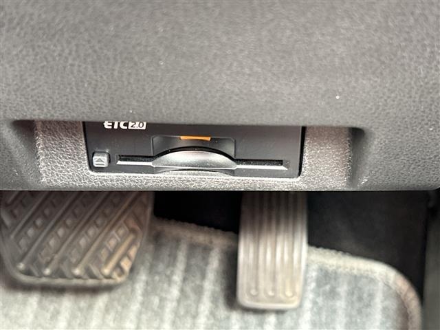 Nissan LEAF 2021 8237760-22