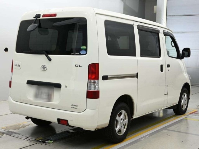 Toyota LITEACE VAN 2018 8241071-1
