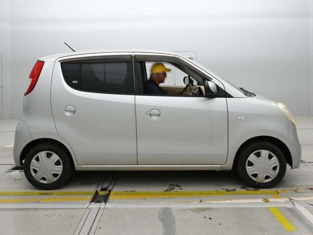 Suzuki MR WAGON 2006 8244060-3
