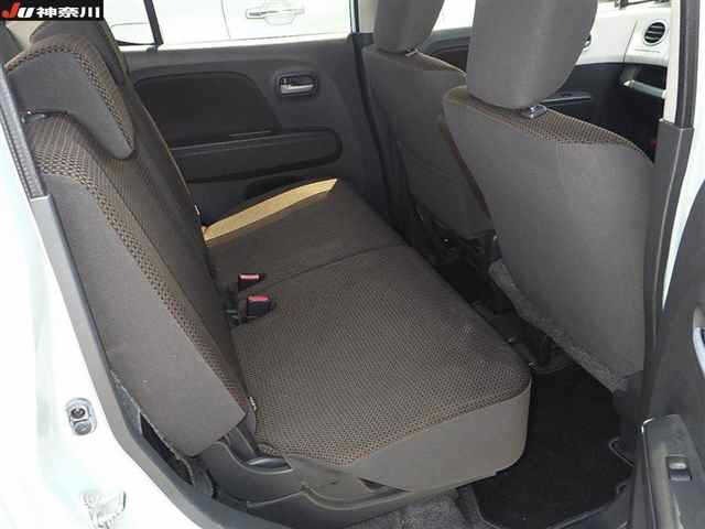 Suzuki MR WAGON 2013 8244070-9