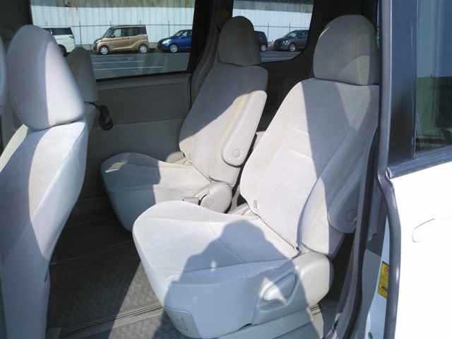 Toyota NOAH 2010 8239034-9