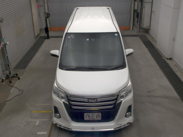 Toyota NOAH 2016 8239056-6
