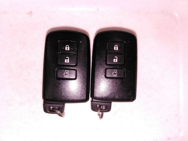 Toyota NOAH 2014 8239058-10