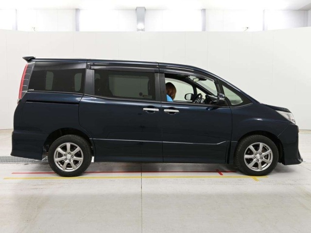 Toyota NOAH 2020 8239073-3