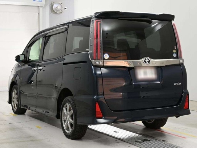 Toyota NOAH 2020 8239073-6