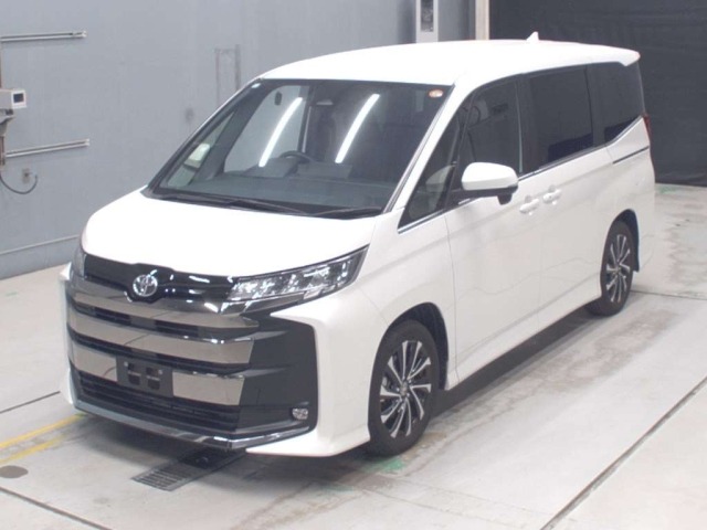Toyota NOAH 2024 8239074-0