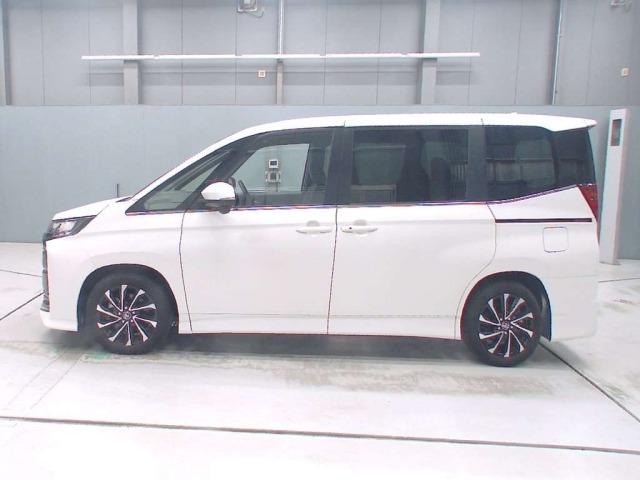 Toyota NOAH 2024 8239074-4