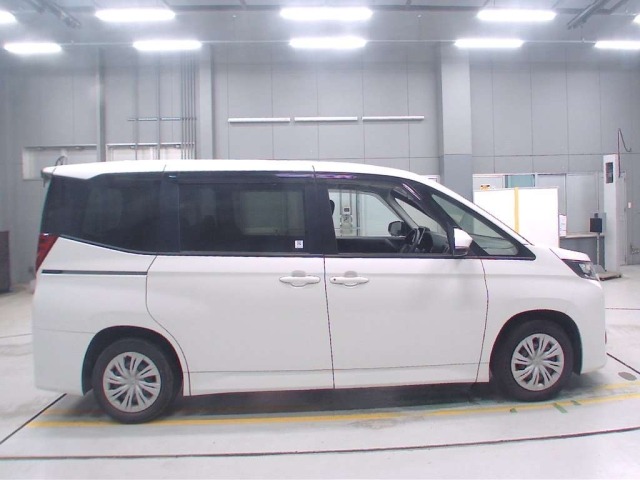 Toyota NOAH 2023 8239075-3