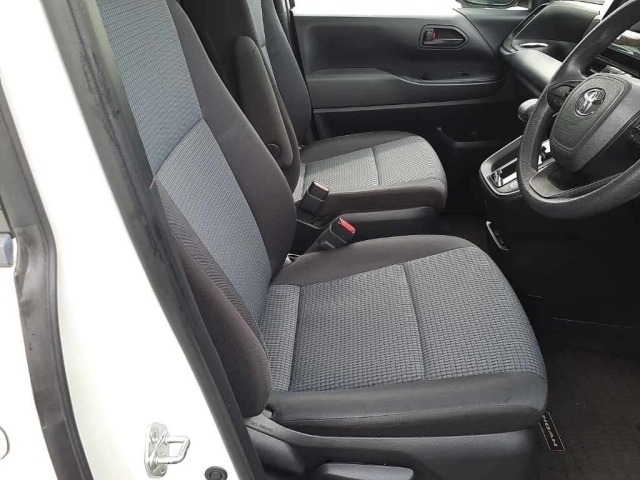 Toyota NOAH 2023 8239075-8