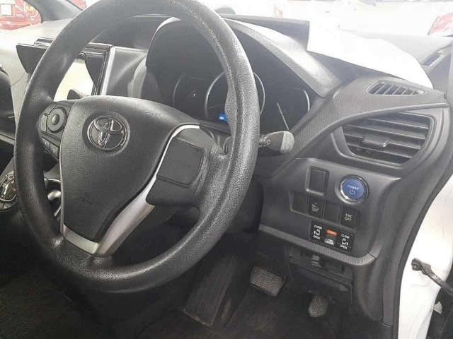 Toyota NOAH 2014 8239097-9