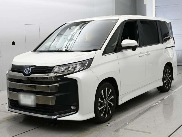 Toyota NOAH 2023 8239099-0