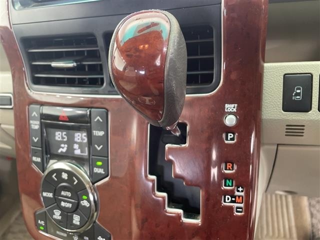 Toyota NOAH 2012 8239296-5