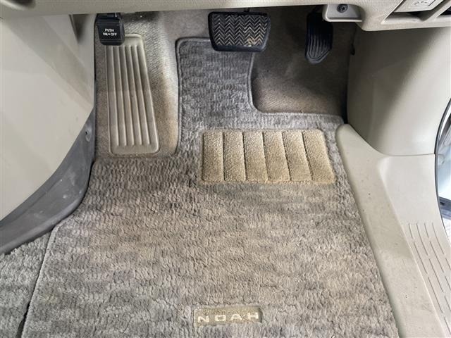 Toyota NOAH 2012 8239296-6