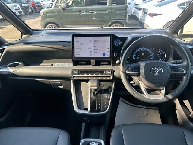 Toyota NOAH 2022 8239330-18