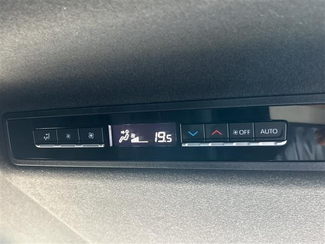 Toyota NOAH 2022 8239330-20