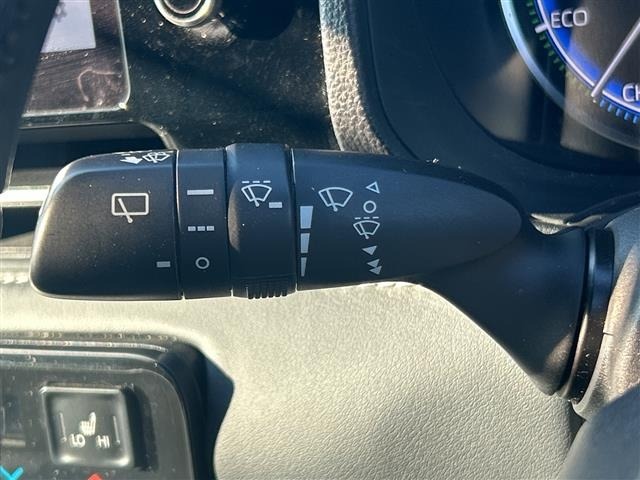 Toyota NOAH 2022 8239330-5