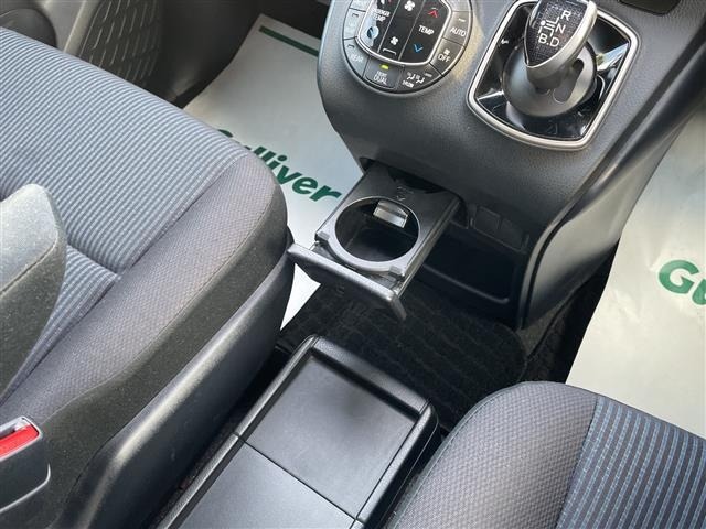 Toyota NOAH 2014 8239351-11