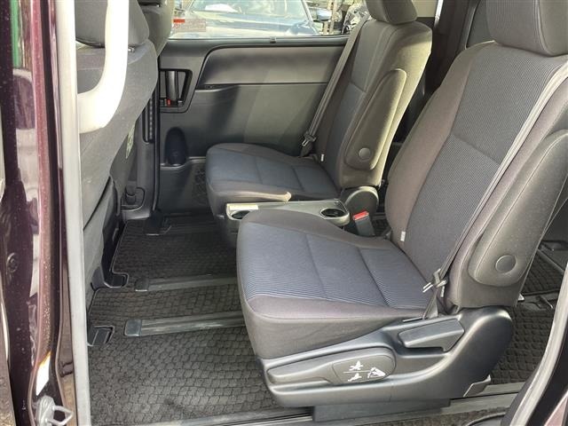 Toyota NOAH 2014 8239351-21