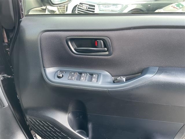 Toyota NOAH 2014 8239351-6