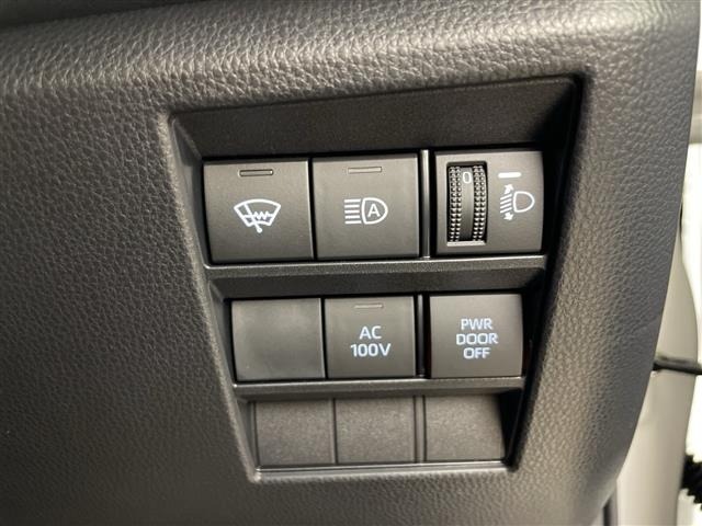 Toyota NOAH 2022 8239357-4
