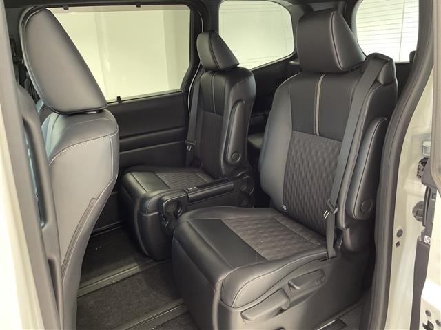 Toyota NOAH 2023 8239377-10