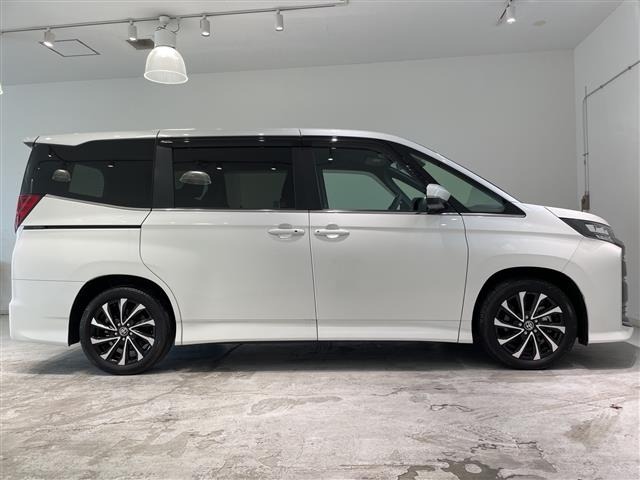 Toyota NOAH 2023 8239377-2
