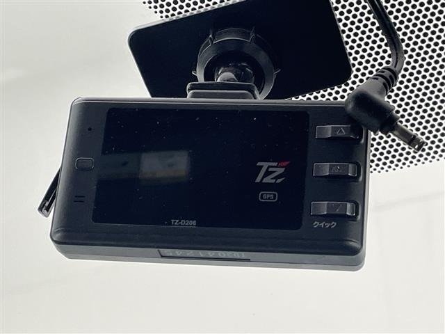 Toyota NOAH 2023 8239404-1