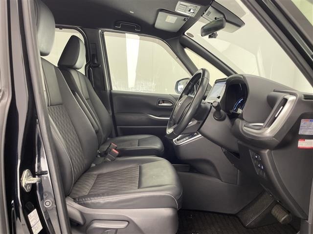 Toyota NOAH 2023 8239404-12