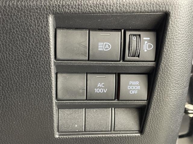 Toyota NOAH 2023 8239404-19