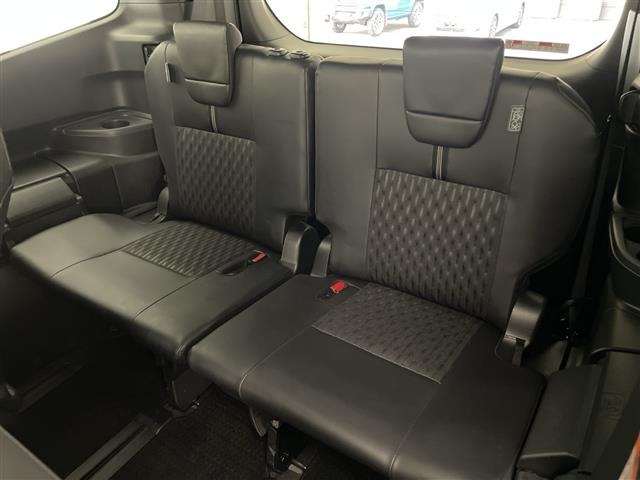Toyota NOAH 2023 8239404-4