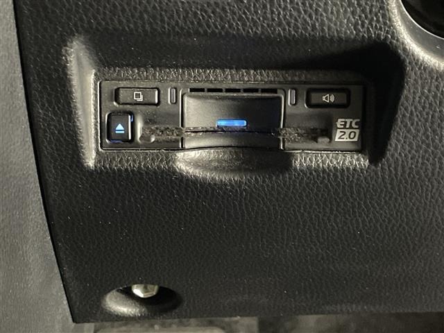 Toyota NOAH 2023 8239404-5