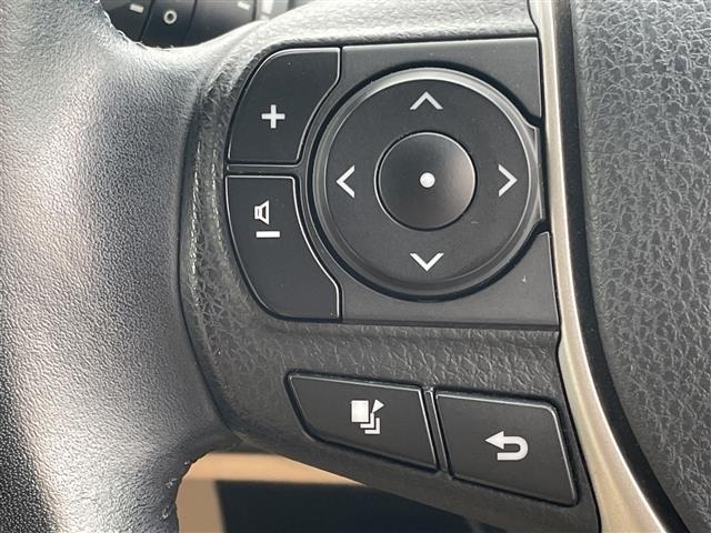 Toyota NOAH 2014 8239408-1