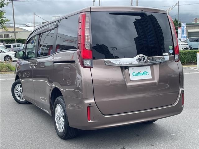 Toyota NOAH 2014 8239408-13