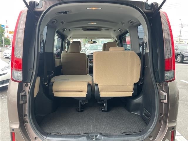Toyota NOAH 2014 8239408-20