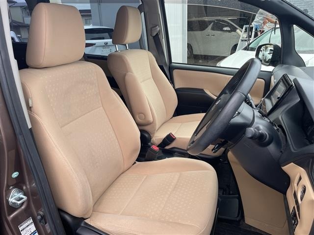 Toyota NOAH 2014 8239408-7