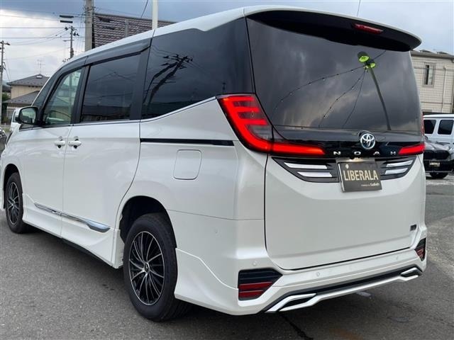 Toyota NOAH 2023 8239410-13