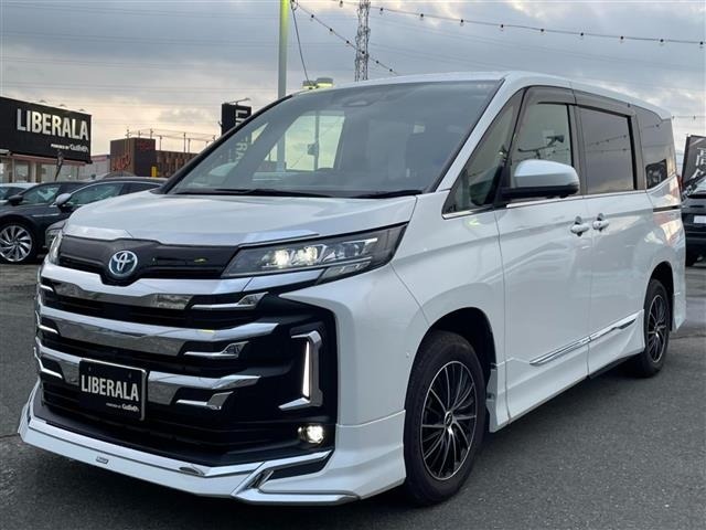 Toyota NOAH 2023 8239410-17