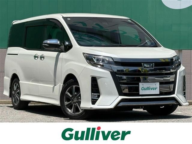 Toyota NOAH 2021 8239415-0