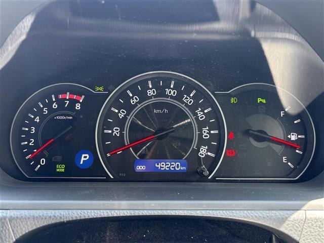 Toyota NOAH 2021 8239415-16