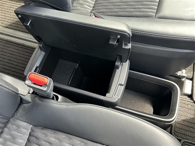 Toyota NOAH 2023 8239425-22