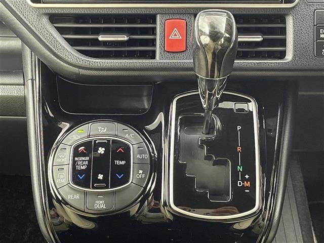 Toyota NOAH 2020 8239426-2