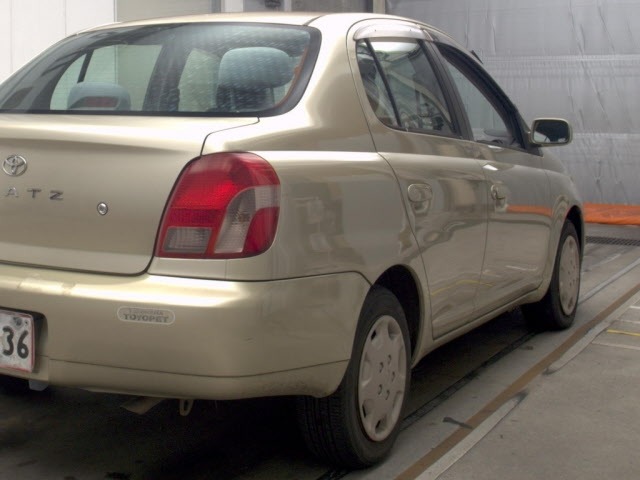 Toyota PLATZ 1999 8242201-5