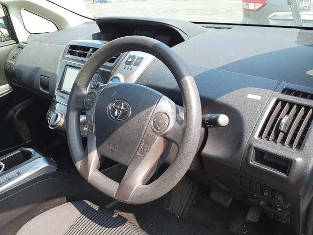 Toyota PRIUS 2016 8243493-7