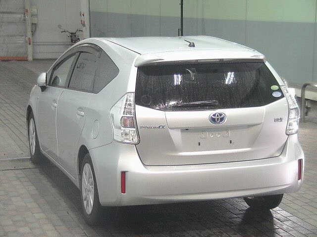 Toyota PRIUS 2013 8243504-1