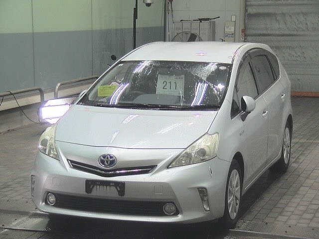 Toyota PRIUS 2013 8243504-4