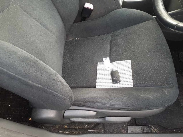 Toyota PRIUS 2014 8243514-10