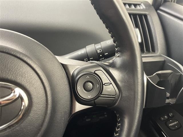 Toyota PRIUS 2019 8243704-3