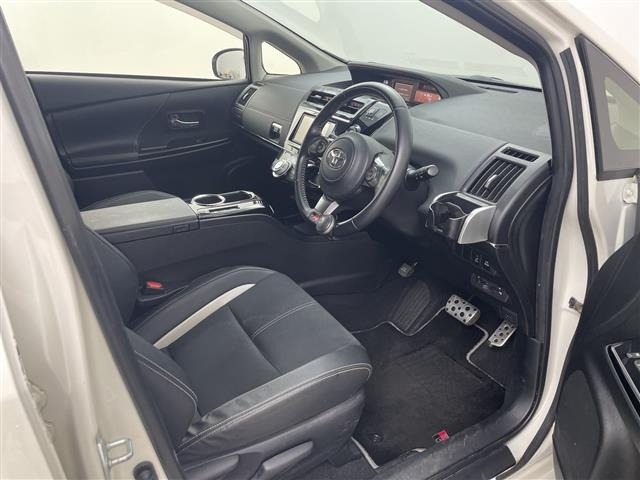 Toyota PRIUS 2019 8243704-7